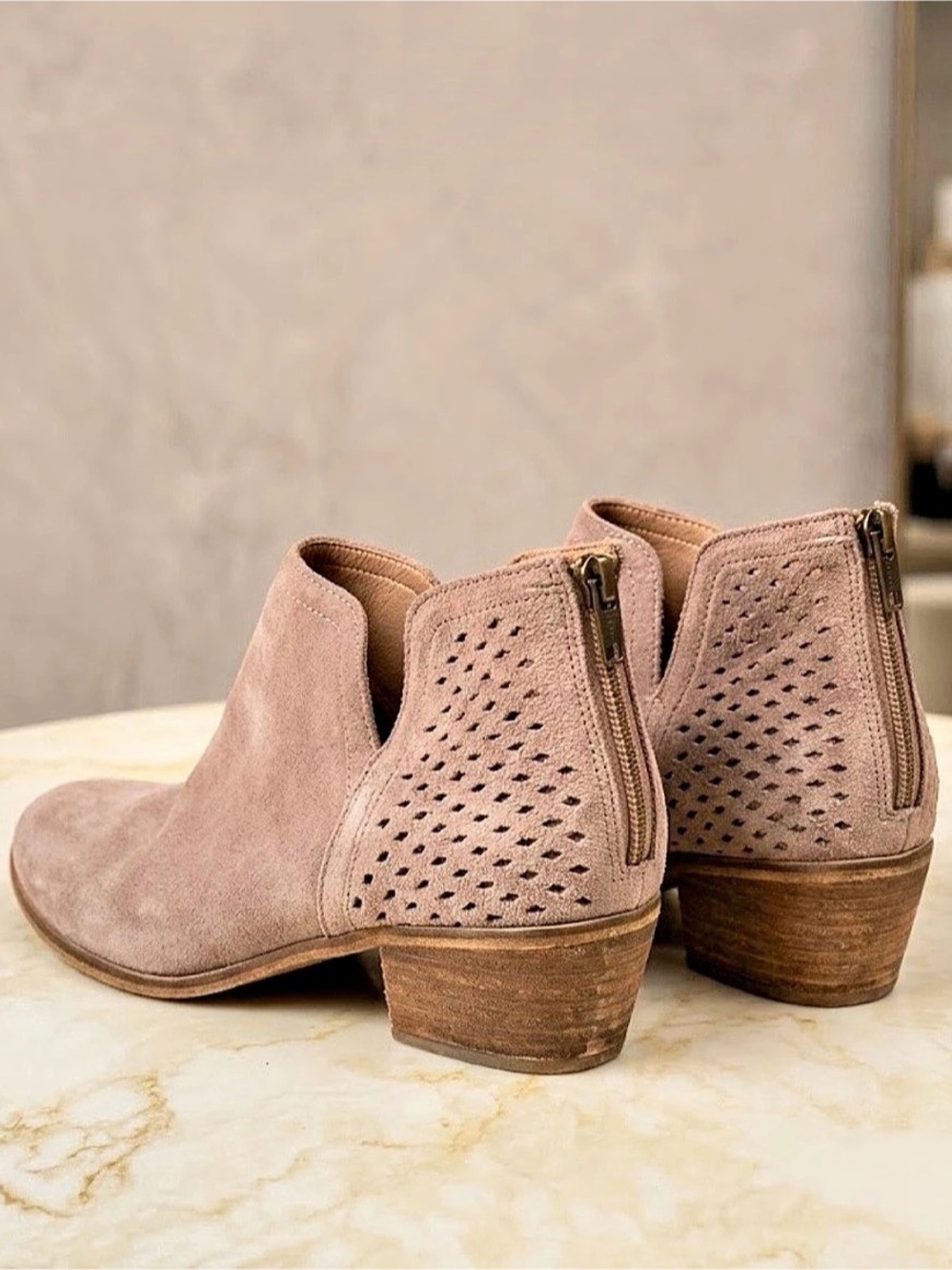SUSINA Perforated Ankle Boots in Pink